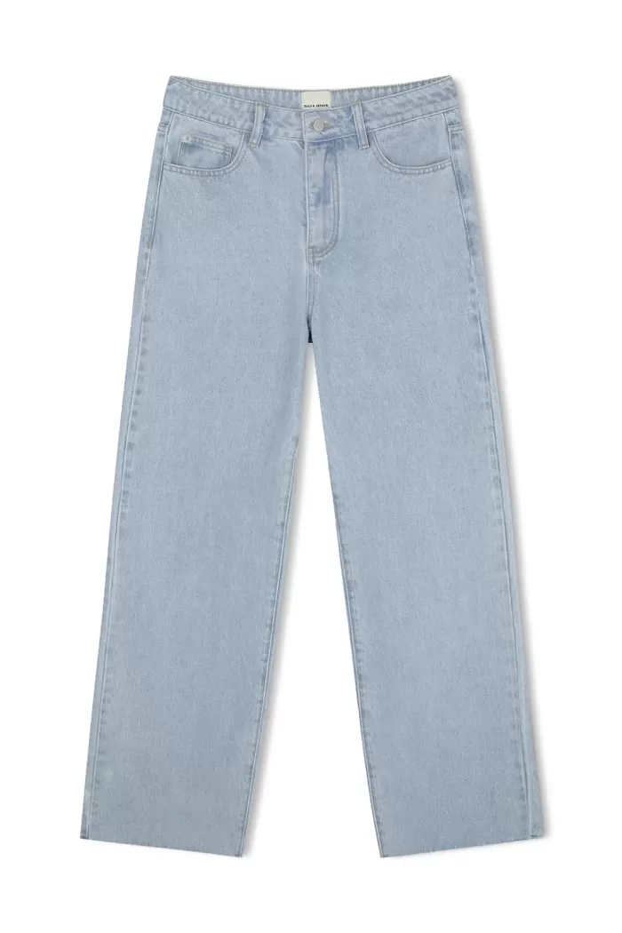 Store Zulu and Zephyr Light Wash Recycled Cotton Mid Rise Jean